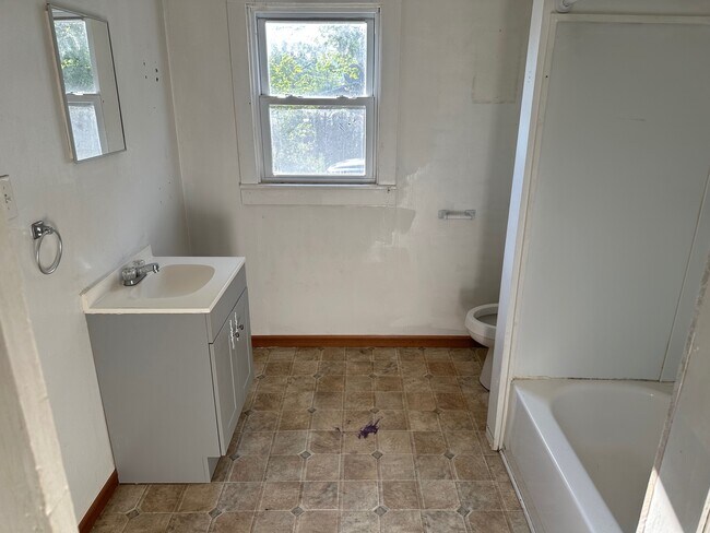 Photo - 54 Single St Unit Apartment C