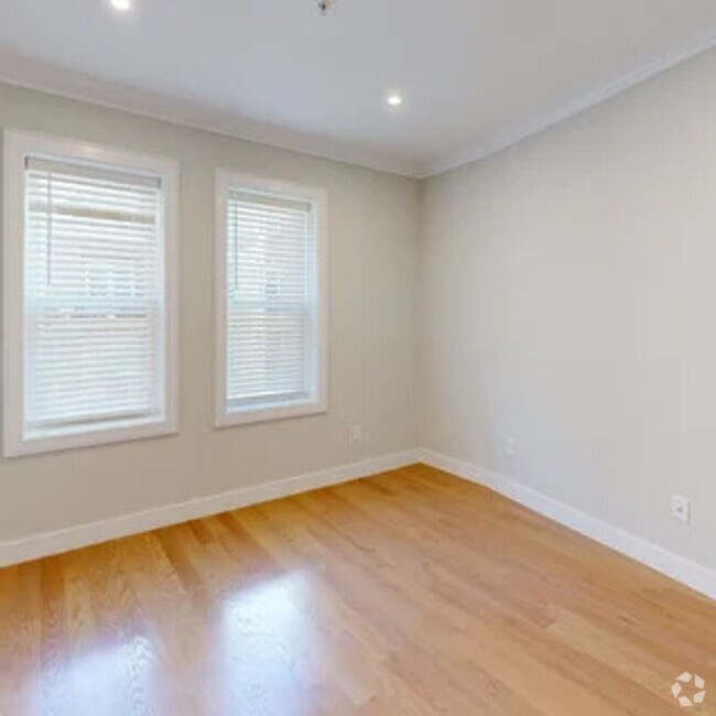 Building Photo - 4 Bedroom Allston Apartment