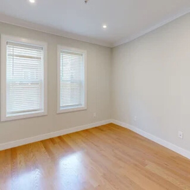 4 Bedroom Allston Apartment - 4 Bedroom Allston Apartment