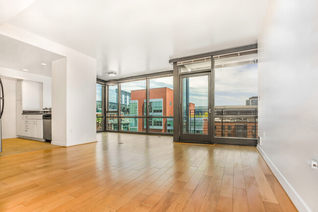 Photo - 250 King St Condo Unit 664