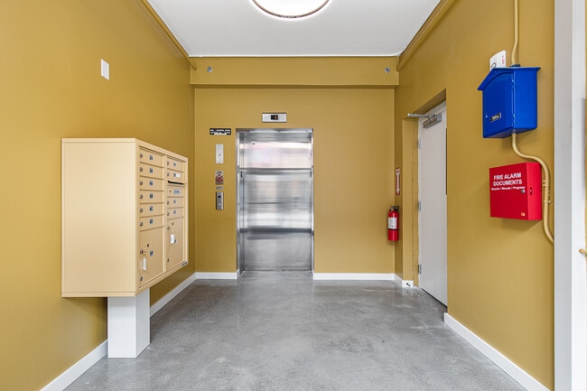 Photo - 123 Friendship St Unidad 5B