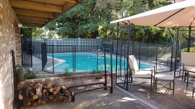 Photo - Central Roseville, Single Story Large Yard, Pool w/ Service 3 bedrooms, 2 baths,  1931sqft Gardne...