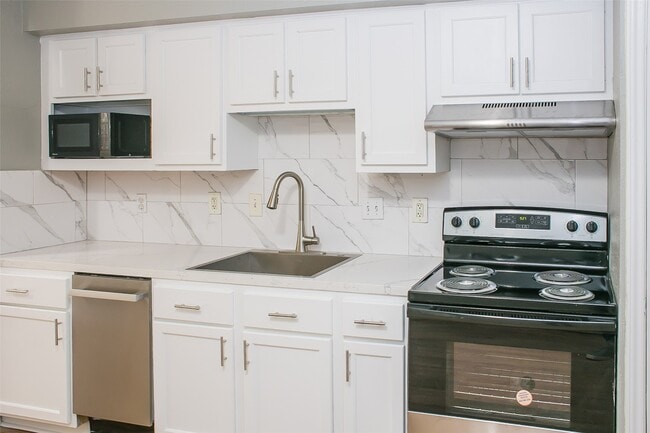 Photo - 12900 Walden Rd Unit 220B