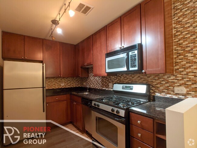 Building Photo - 630 W Wrightwood Ave Unit 221 Rental