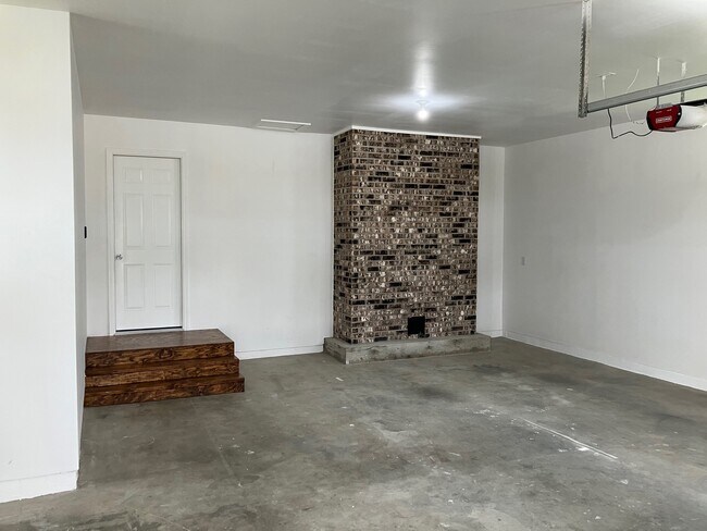 200 S Taylor Ave