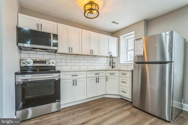 Photo - 6708 N Broad St