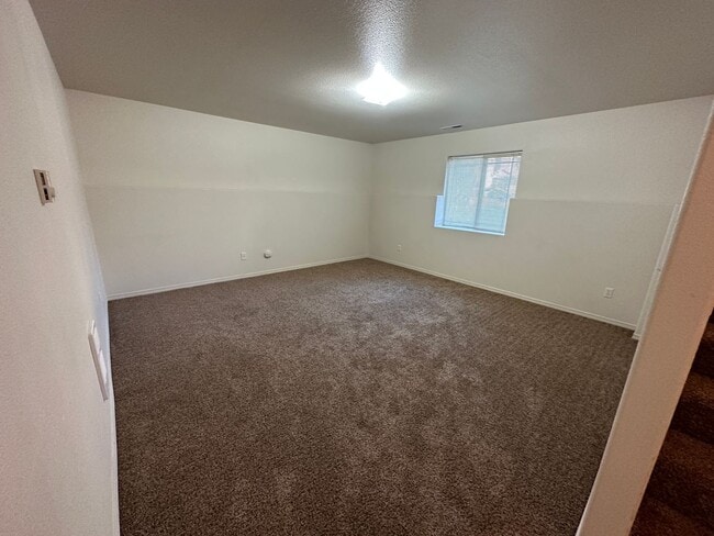 Photo - Spacious 2 bed/2.5 bath with bonus room townhome off Road 68