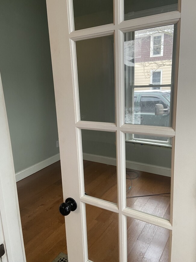 Photo - 713 Webb St