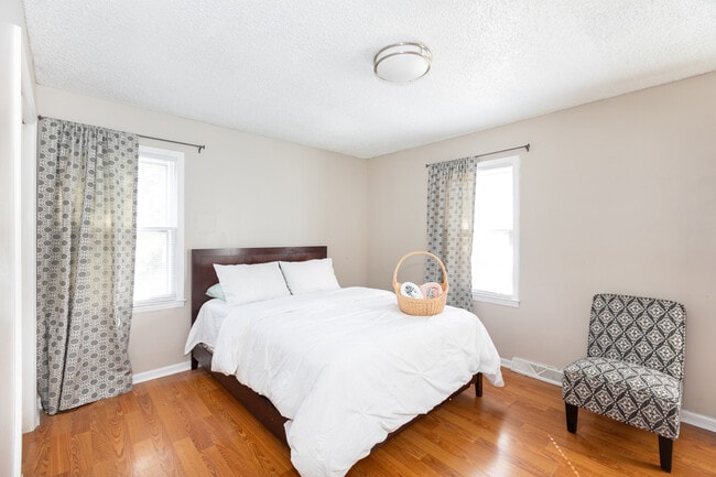 Photo - 6012 Old Coach Rd