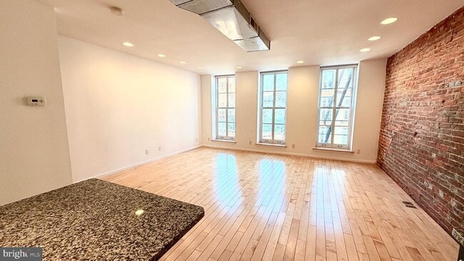 Photo - 136 N 3rd St Unit 3