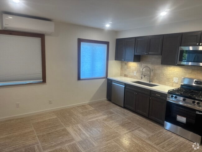 Building Photo - 729 E Elder St Unit A Rental