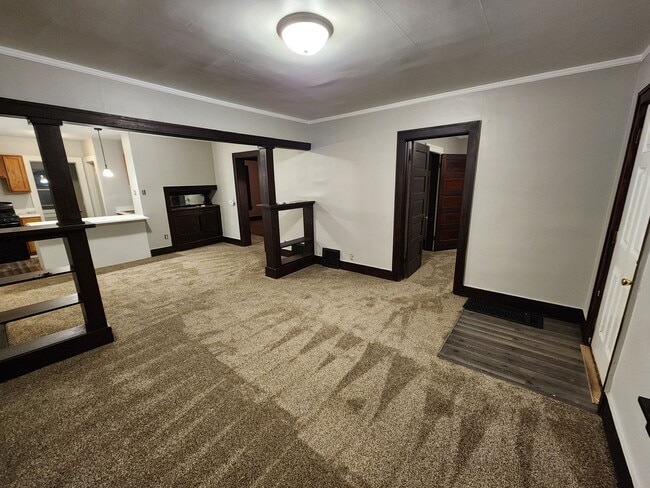 Building Photo - 4 Bedroom Home in Oak Park Area