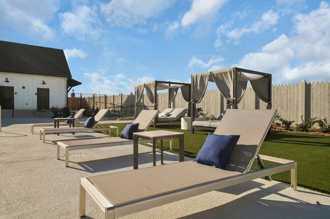 Photo - 38634 Spur 149 Rd Unidad 68B