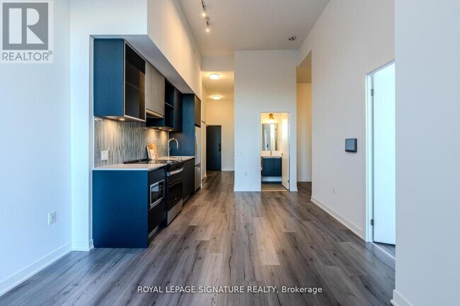 Photo - 395 Dundas St W Unit 132