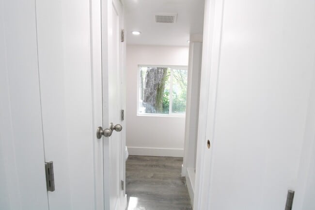 21107 Damson Rd Unit C