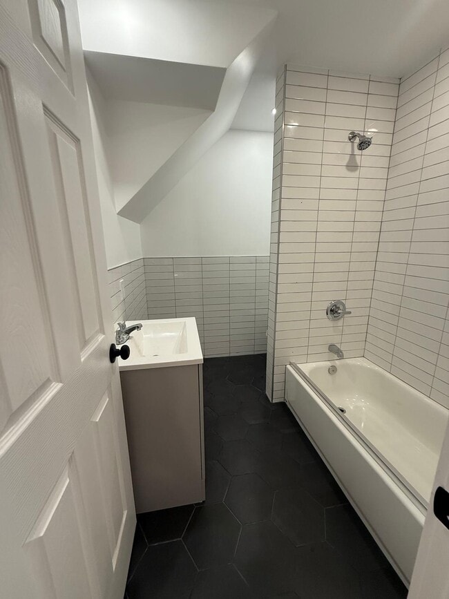 Photo - 9717 101st St Unit 9717 1st flr