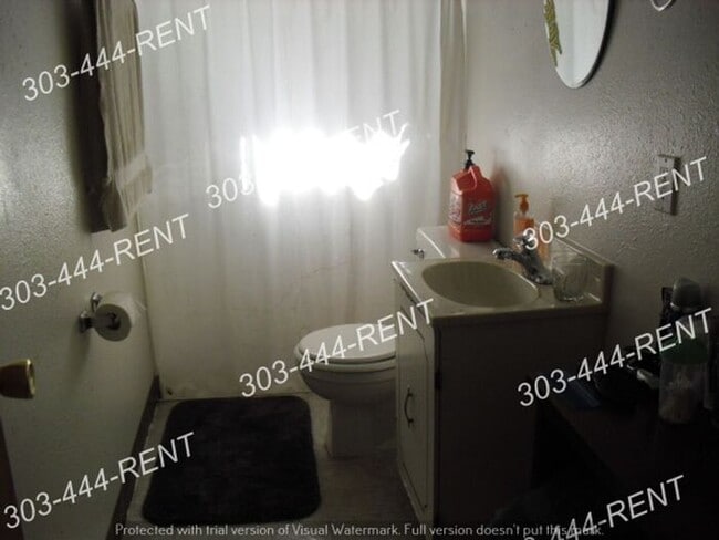 Photo - 3 Bedroom 2 Baths in Montbello