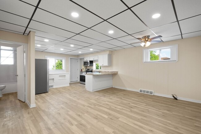 Photo - Gorgeous 2 bedroom in Pittsburgh available July 15!