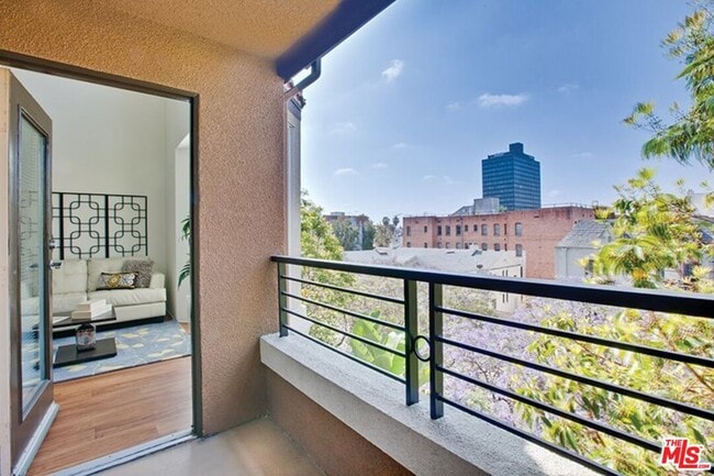 Photo - 5553 W 6th St Unit 2-405