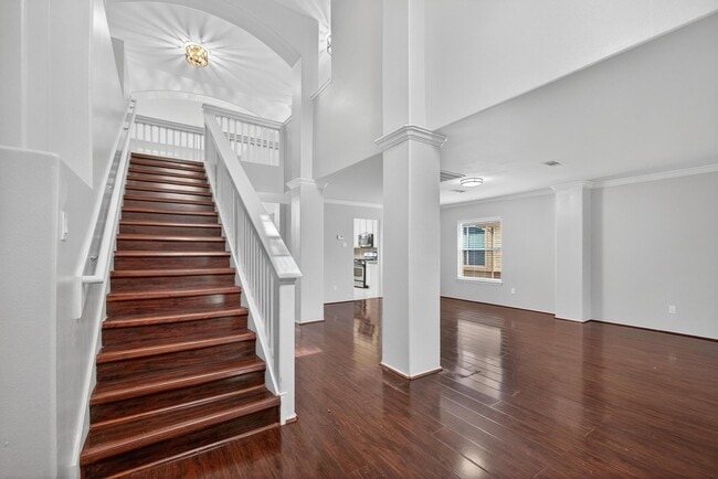 Building Photo - 2202 Laurel Branch Way