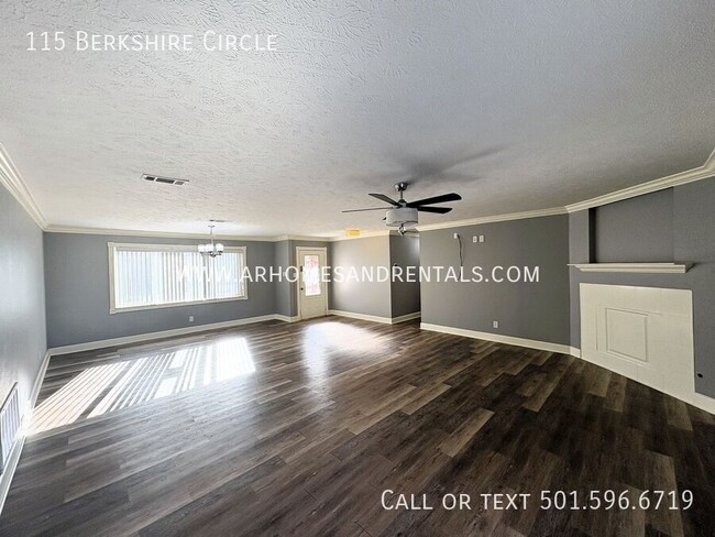 Photo - 115 Berkshire Cir