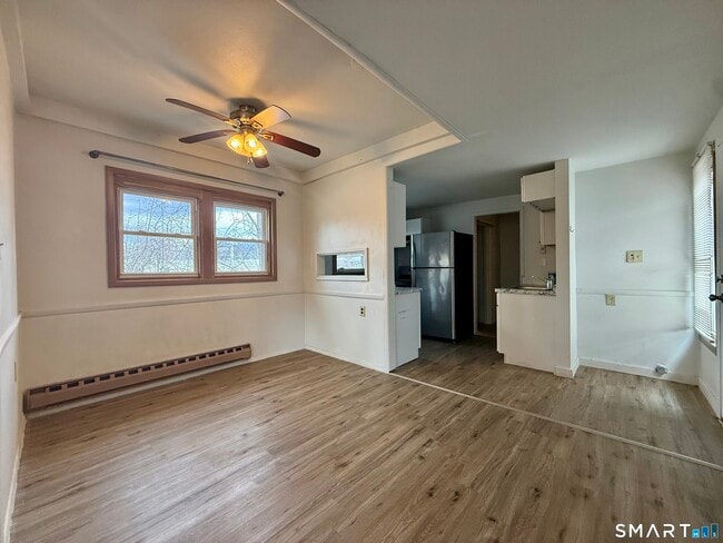 Photo - 41 Waterbury Rd Unit A3