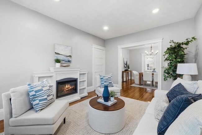 Building Photo - 33 Rosemont St Unit 1