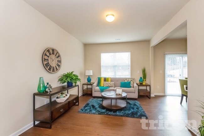 Photo - 2075 Aragon Lane