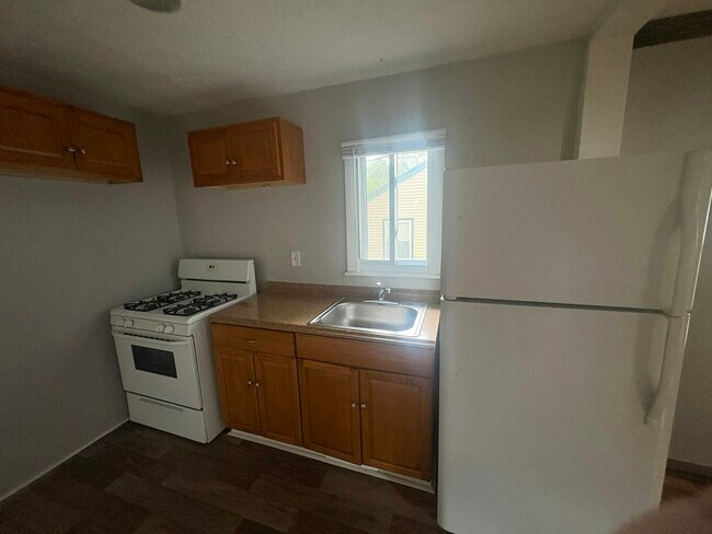 Photo - 525 Stratford Rd