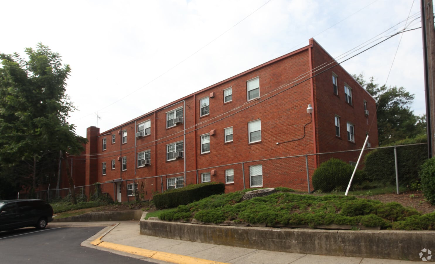 Lar-Ken Apartments - Lar-Ken Apartments
