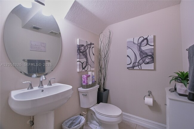129 Riverwalk Cir E