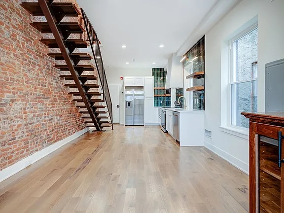 Photo - 1922 W Diamond St Unit 10