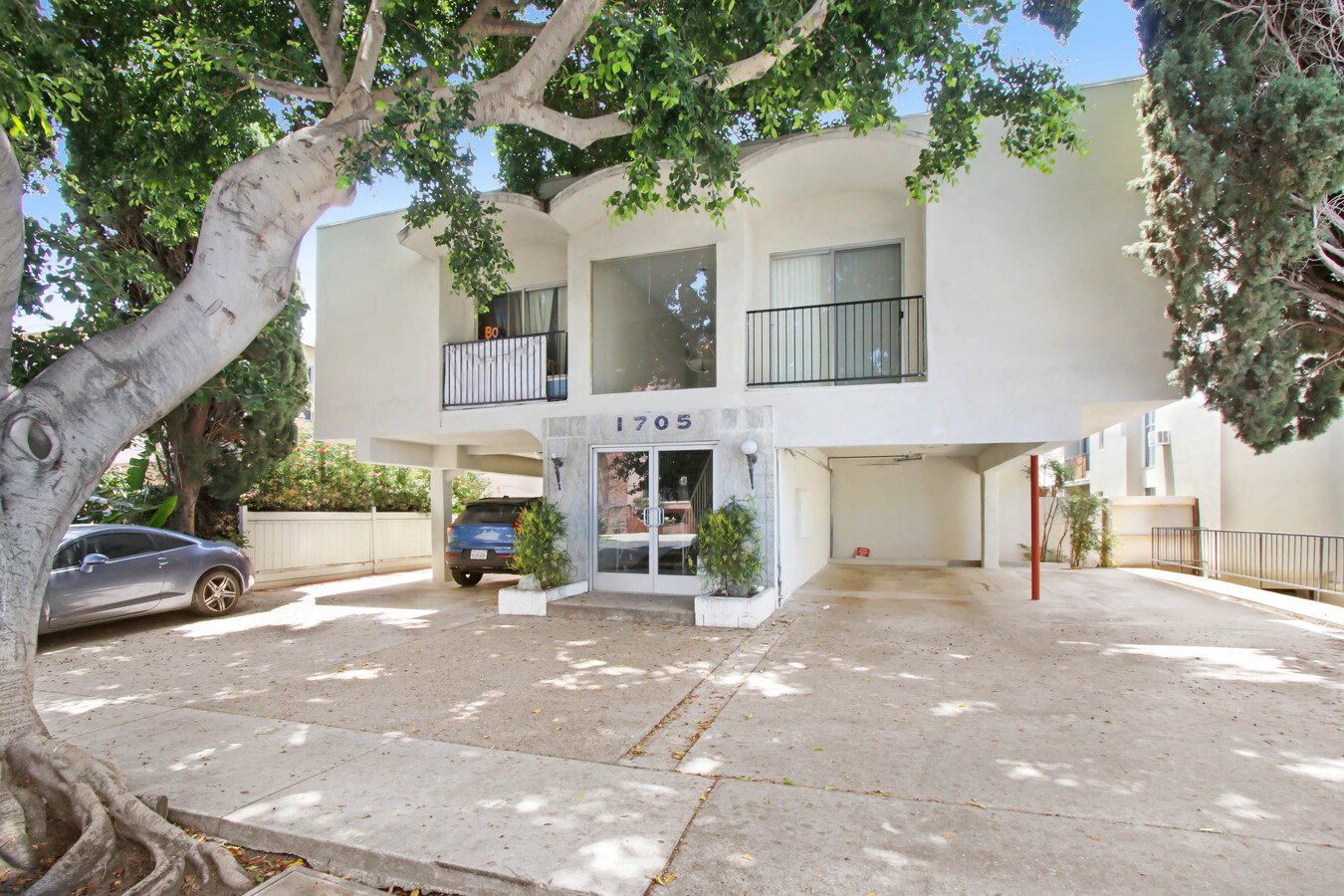 1705 Purdue Ave in West LA - steps to SM B... - 1705 Purdue Ave in West LA - steps to SM B... Apartments