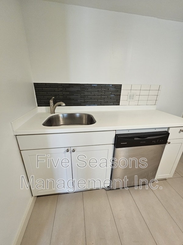 Photo - 32 Intervale Ave