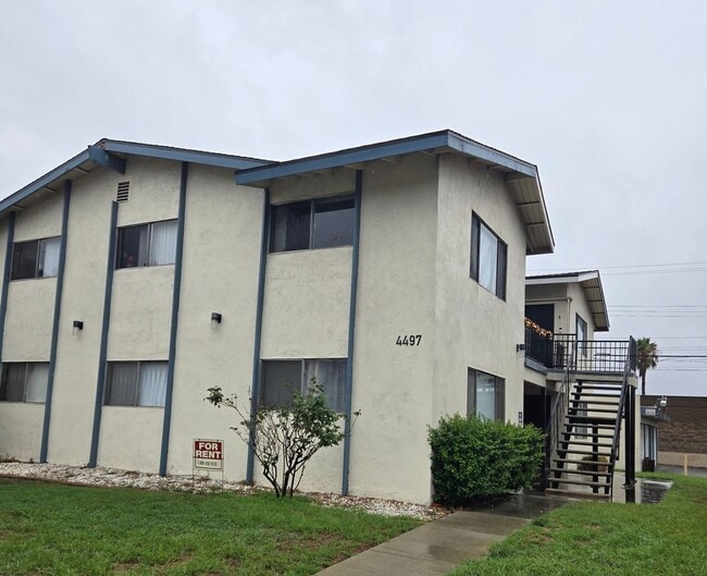 Building Photo - 4497 Bonnie Brae St Unit 2