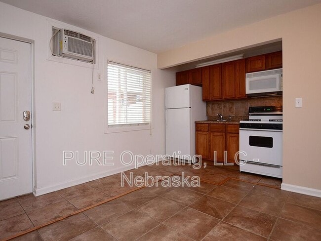 Photo - 612-616 N 46 St