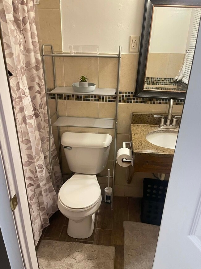 Photo - 605 30th Ave W Unit #7