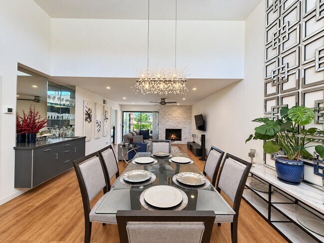 72477 Rolling Knoll Dr