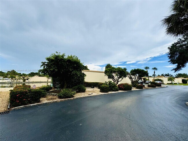 Photo - 6950 Sharpecroft Ct Casa Adosada