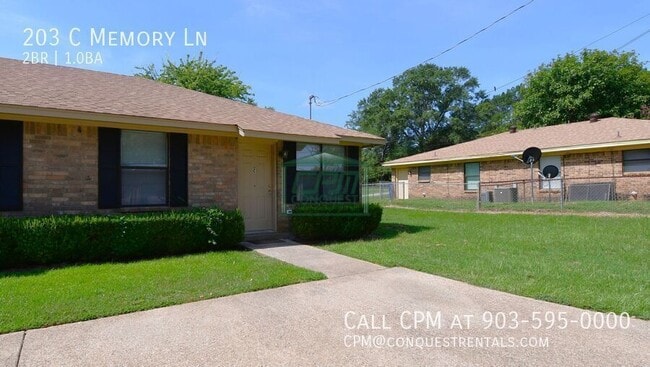 Building Photo - 203 Memory Ln