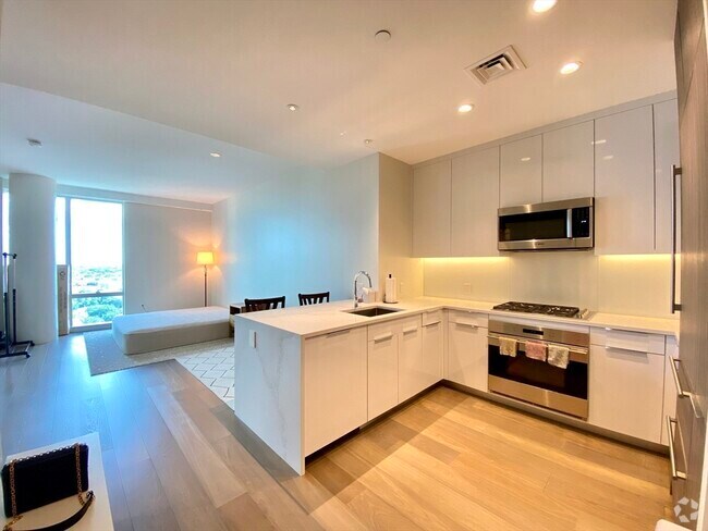 Building Photo - 188 Brookline Ave Unit 20D Rental