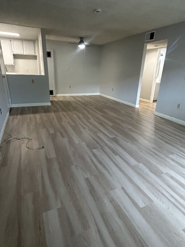 Photo - 309 E Elk Ave Unidad 107