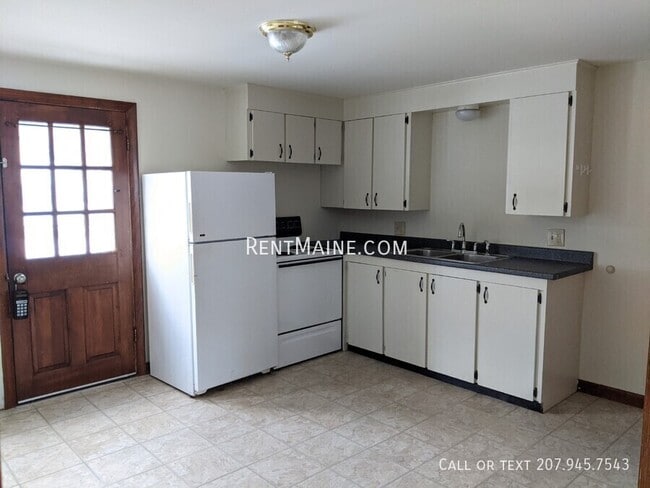 Photo - 13 Hemlock St