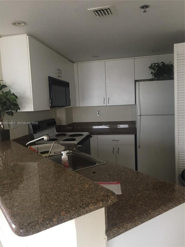 Photo - 2351 Douglas Rd Unit 909
