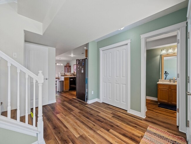 Photo - Spacious 3 Bed 2.5 Bath in Cheyenne! Avail. 7/25!