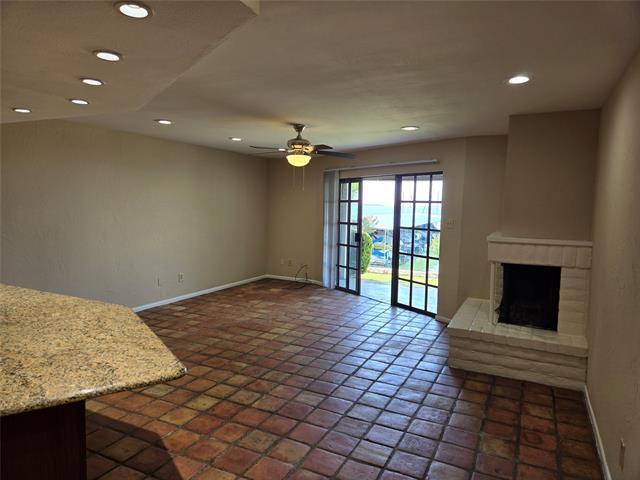 Photo - 428 Yacht Club Dr Unit B