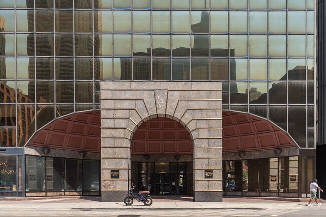 Photo - 10 E Ontario St Unit 4501