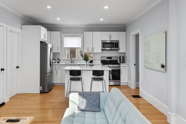 14 Everett St Unit 14-1