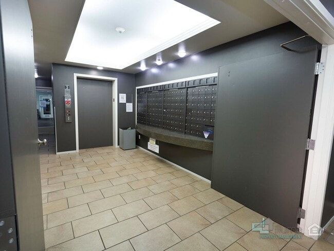 Photo - University Park 2 Bd/2 Bth w/parking- wate...