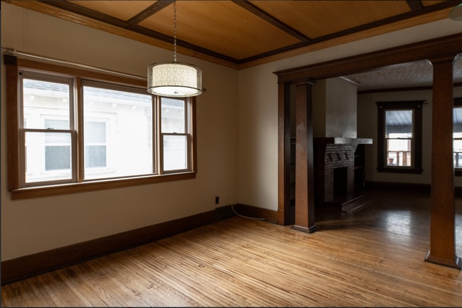 Photo - 157 Saranac Ave Unit Lower